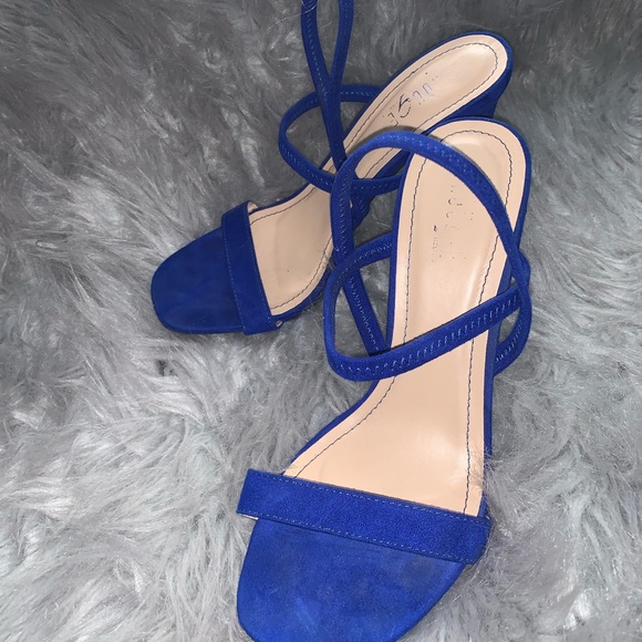 blue heels - Picture 3 of 4